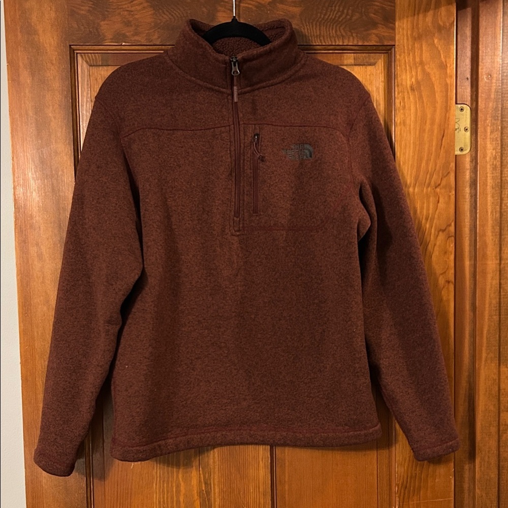 The North Face Men's Quarter Zip Pullover in Maroon, Large